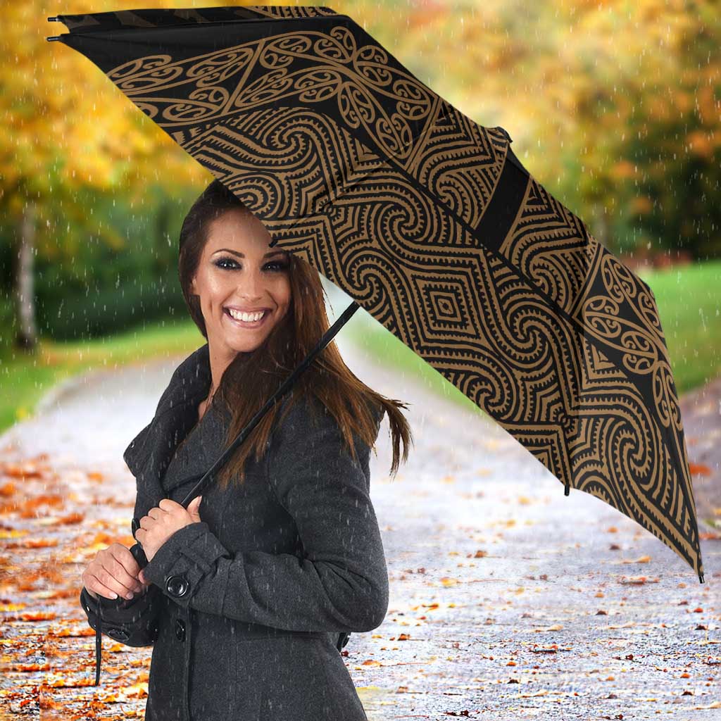 New Zealand Maori Kowhaiwhai Umbrella Parauri Maui and Mangopare - Aussie Hoodie