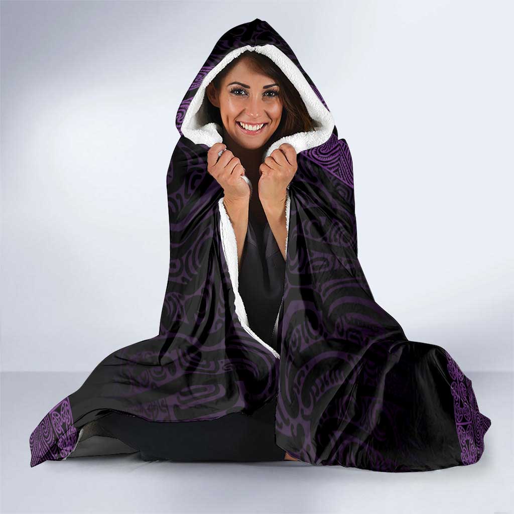 New Zealand Maori Kowhaiwhai Hooded Blanket Waiporoporo Maui and Mangopare