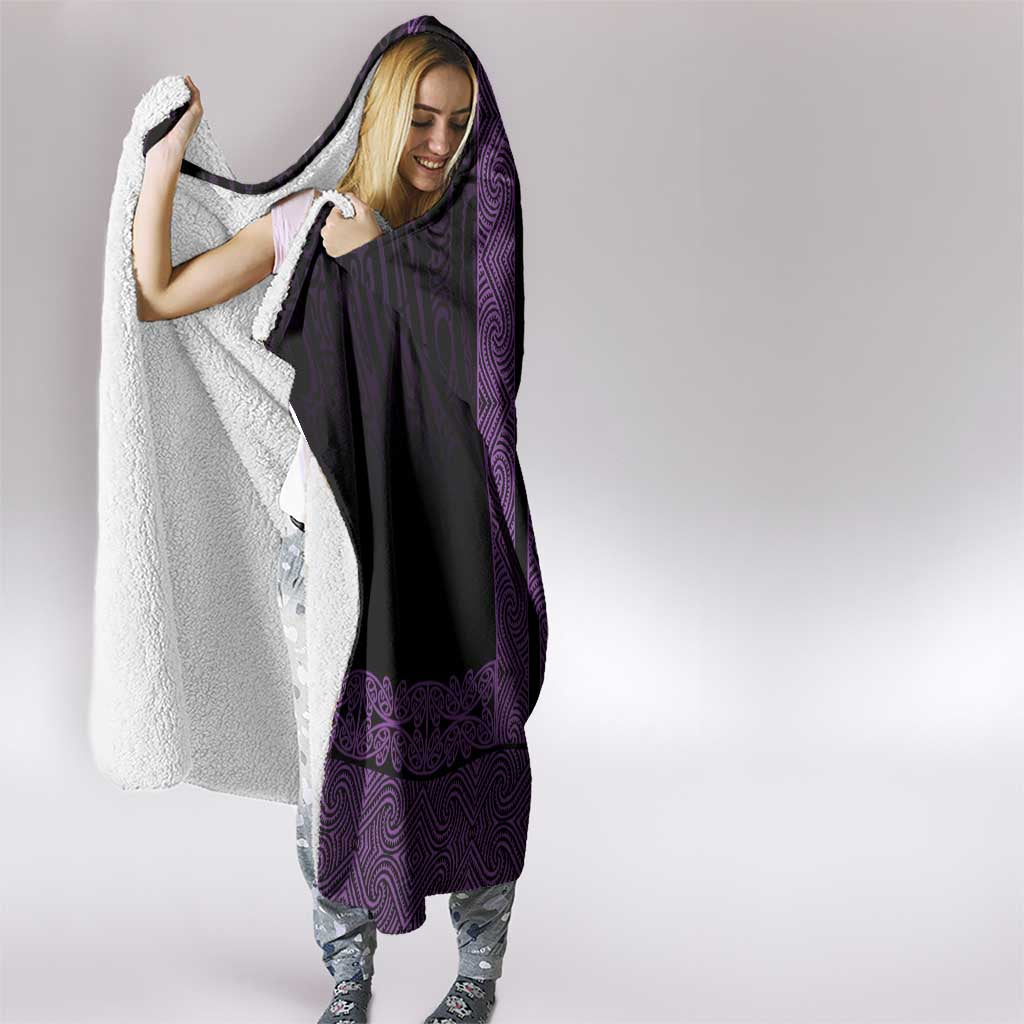 New Zealand Maori Kowhaiwhai Hooded Blanket Waiporoporo Maui and Mangopare