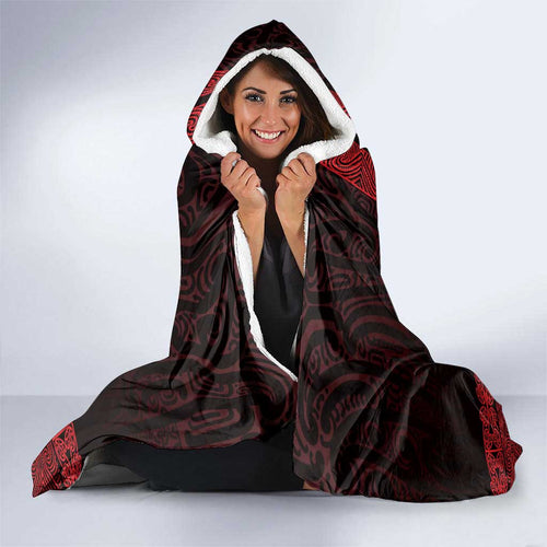 New Zealand Maori Kowhaiwhai Hooded Blanket Whero Maui and Mangopare