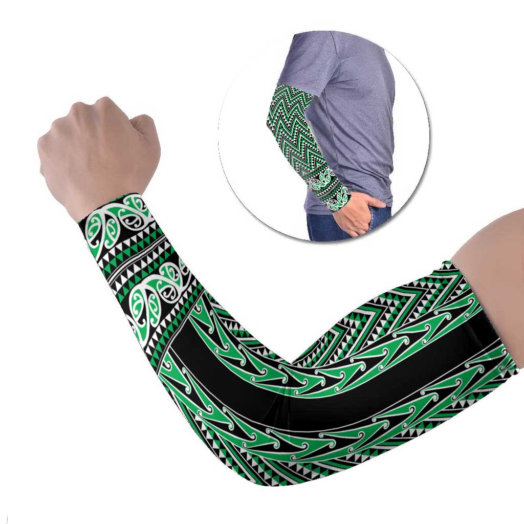New Zealand Maori Niho Taniwha Arm Sleeves Kakariki Mangopare and Puhoro Pattern - Aussie Hoodie