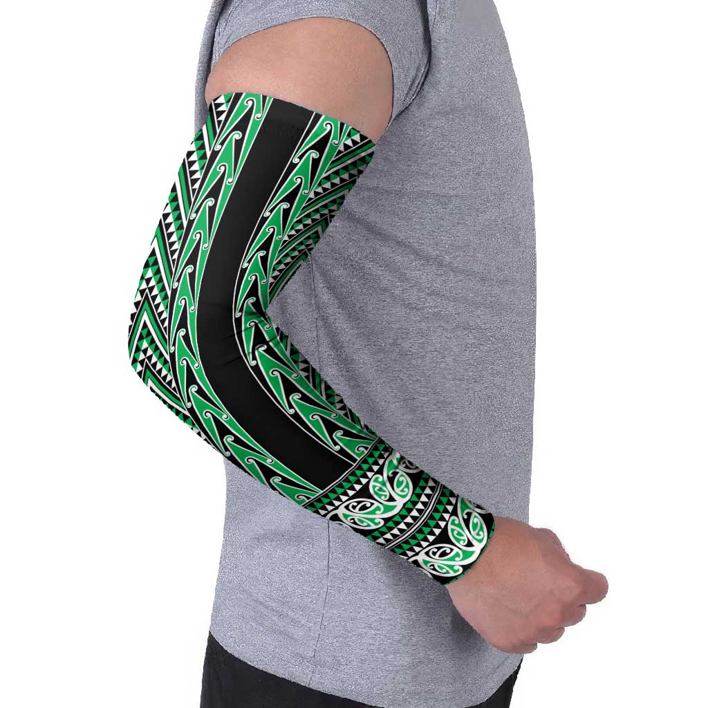 New Zealand Maori Niho Taniwha Arm Sleeves Kakariki Mangopare and Puhoro Pattern - Aussie Hoodie