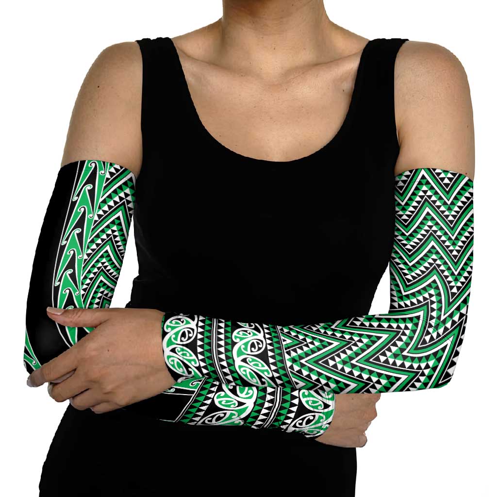 New Zealand Maori Niho Taniwha Arm Sleeves Kakariki Mangopare and Puhoro Pattern - Aussie Hoodie
