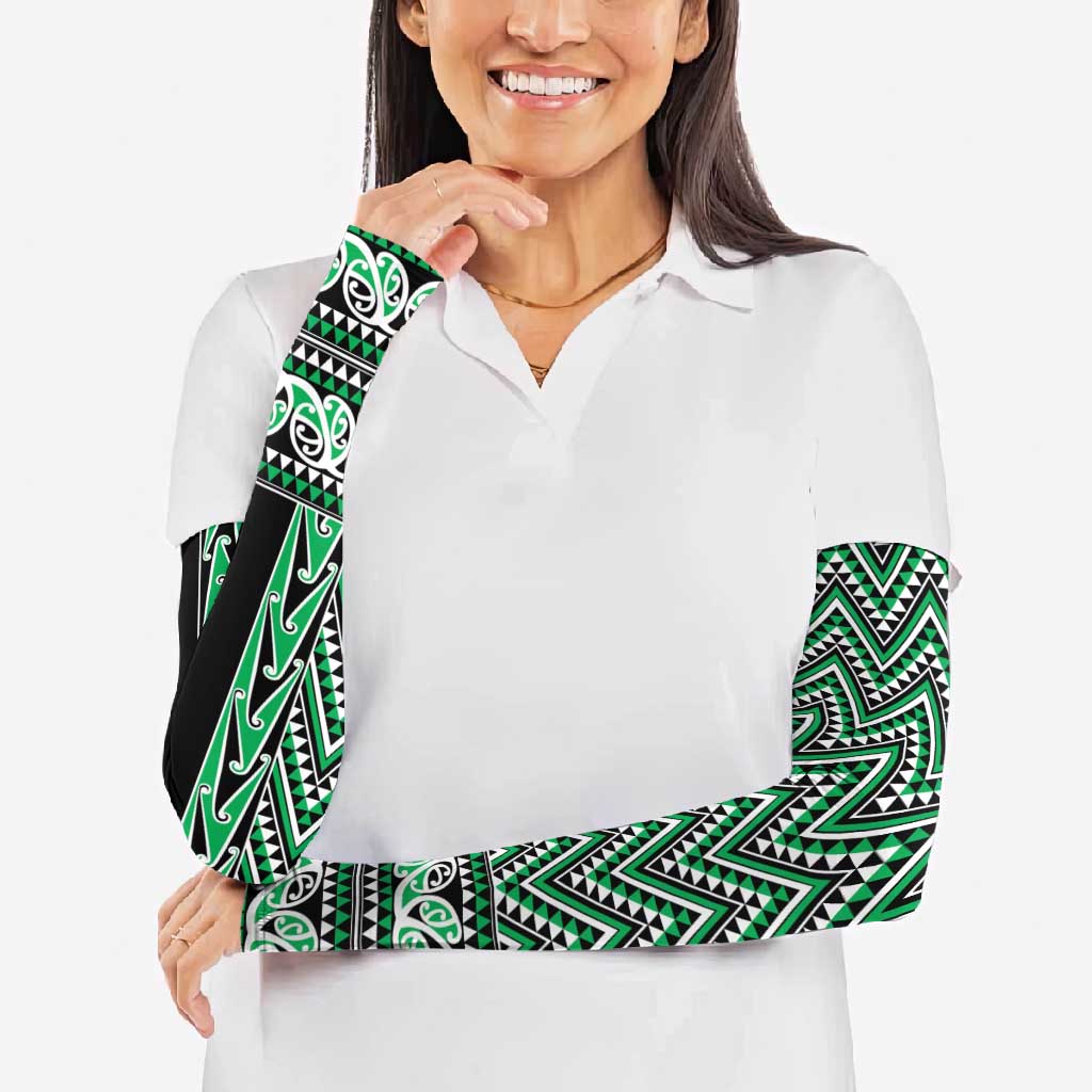 New Zealand Maori Niho Taniwha Arm Sleeves Kakariki Mangopare and Puhoro Pattern - Aussie Hoodie