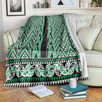 New Zealand Maori Niho Taniwha Blanket Kakariki Mangopare and Puhoro Pattern