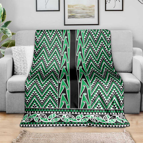 New Zealand Maori Niho Taniwha Blanket Kakariki Mangopare and Puhoro Pattern