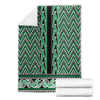 New Zealand Maori Niho Taniwha Blanket Kakariki Mangopare and Puhoro Pattern