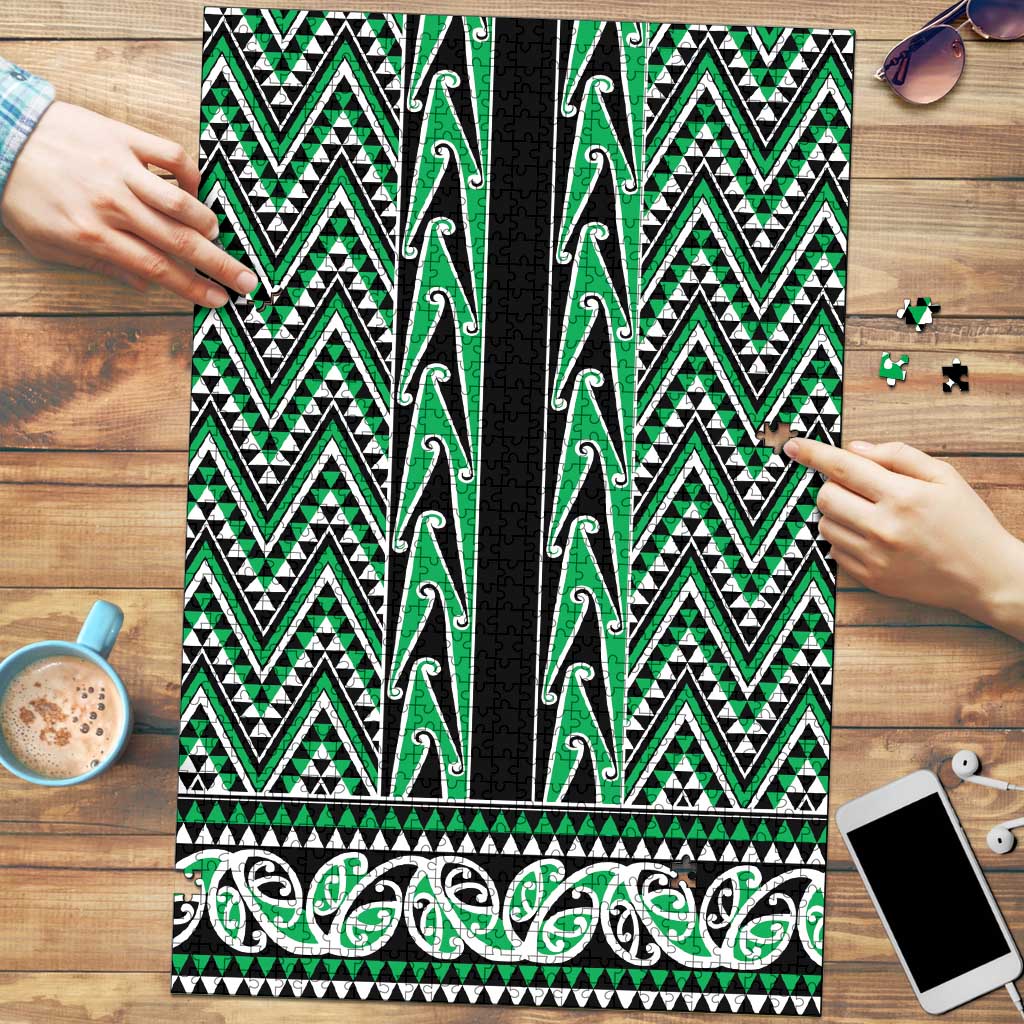 New Zealand Maori Niho Taniwha Puzzle Kakariki Mangopare and Puhoro Pattern - Aussie Hoodie