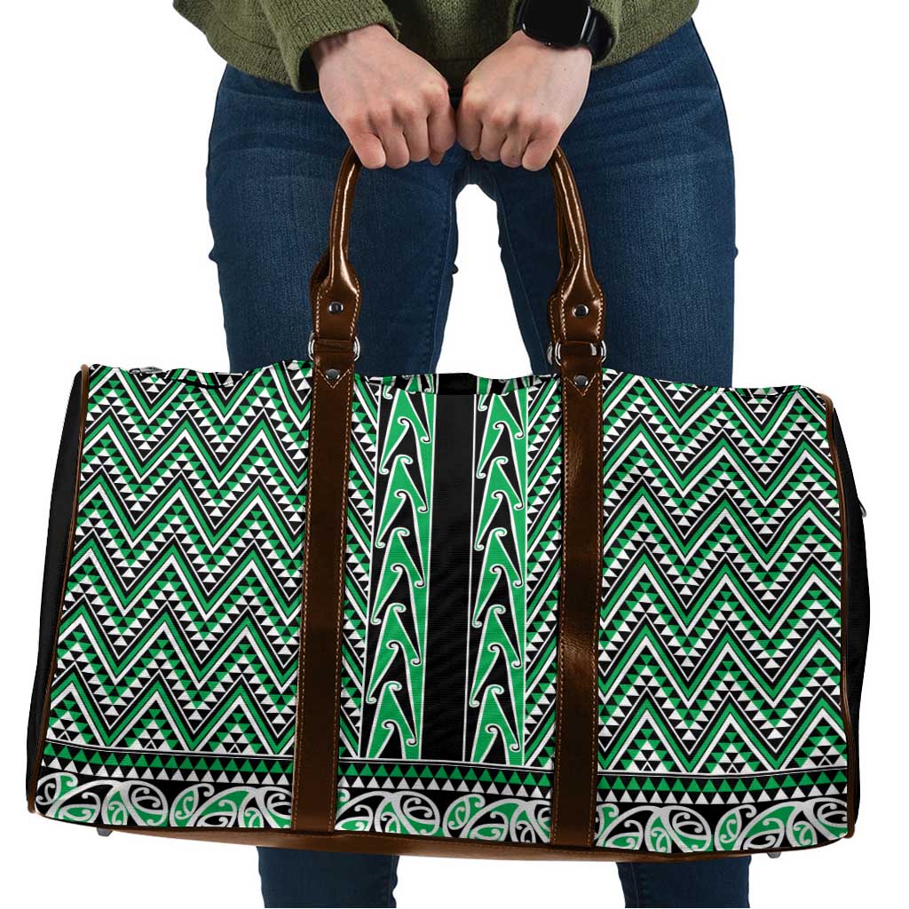 New Zealand Maori Niho Taniwha Travel Bag Kakariki Mangopare and Puhoro Pattern - Aussie Hoodie