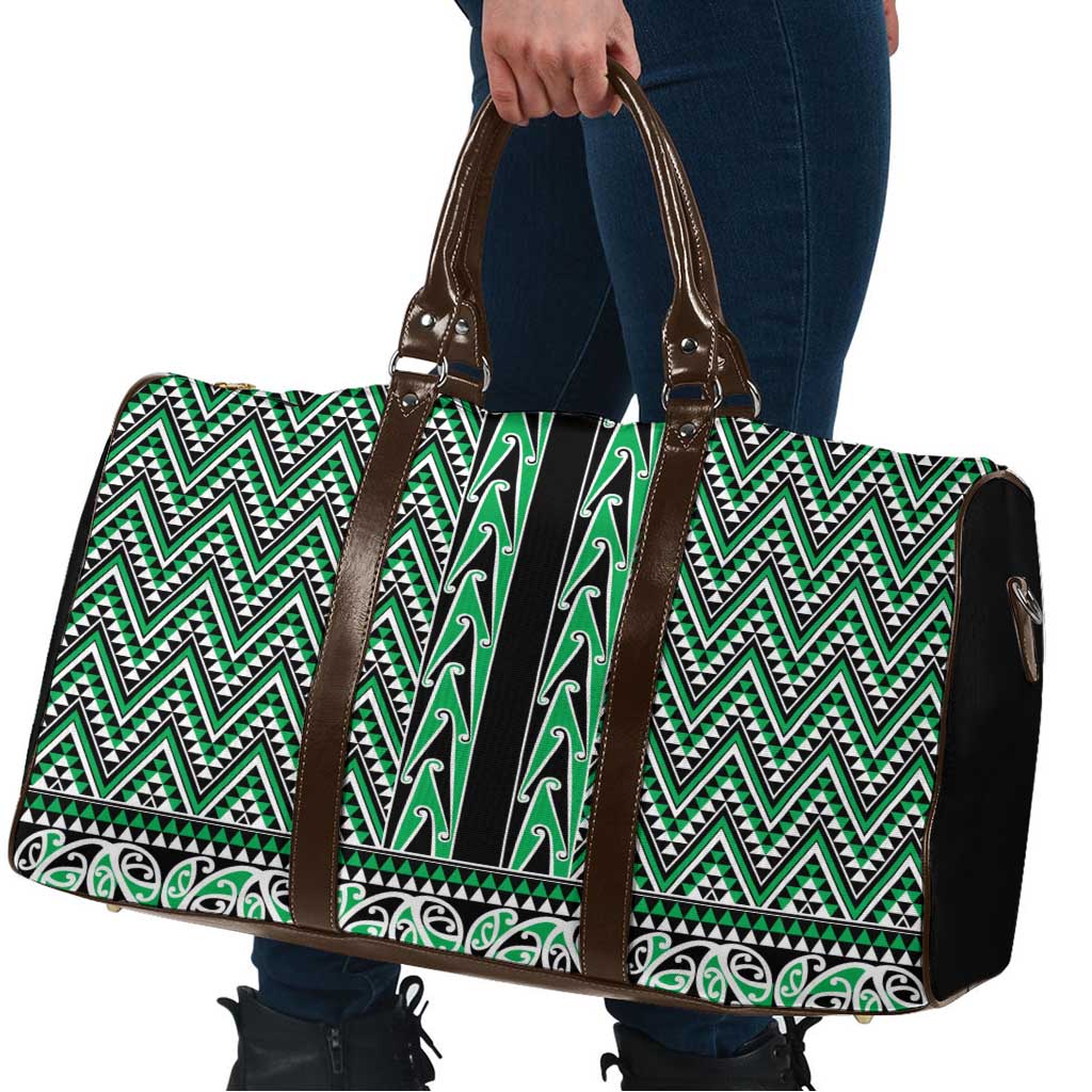 New Zealand Maori Niho Taniwha Travel Bag Kakariki Mangopare and Puhoro Pattern - Aussie Hoodie