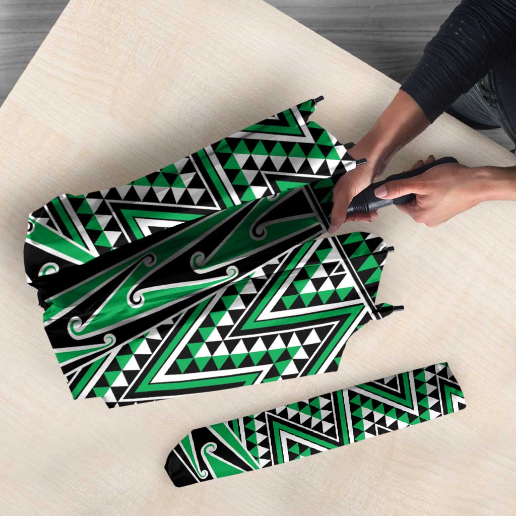New Zealand Maori Niho Taniwha Umbrella Kakariki Mangopare and Puhoro Pattern - Aussie Hoodie