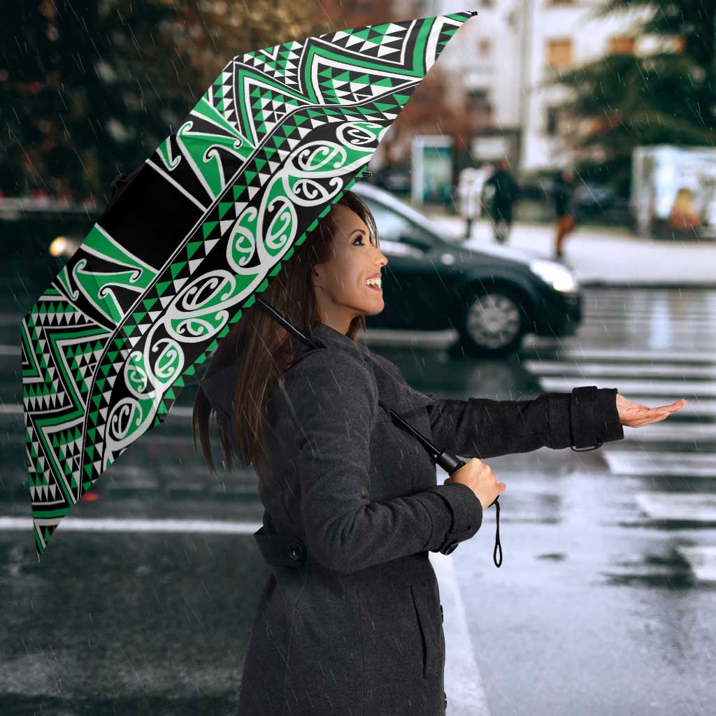 New Zealand Maori Niho Taniwha Umbrella Kakariki Mangopare and Puhoro Pattern - Aussie Hoodie