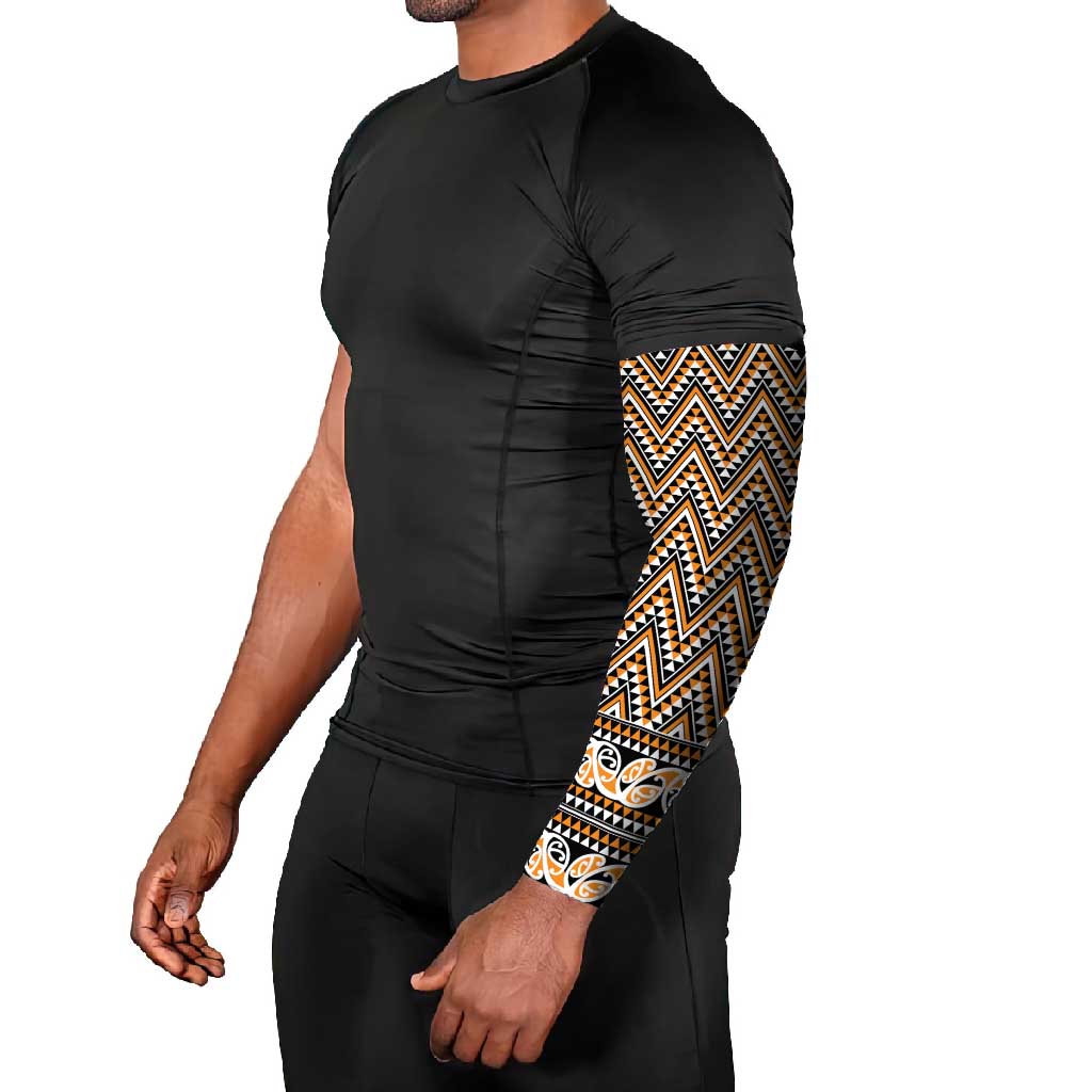 New Zealand Maori Niho Taniwha Arm Sleeves Karaka Mangopare and Puhoro Pattern - Aussie Hoodie