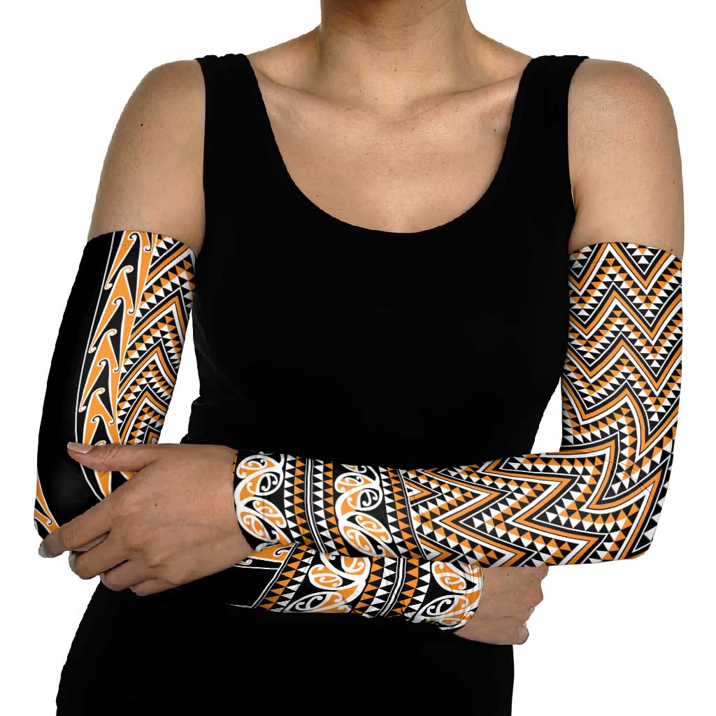 New Zealand Maori Niho Taniwha Arm Sleeves Karaka Mangopare and Puhoro Pattern - Aussie Hoodie