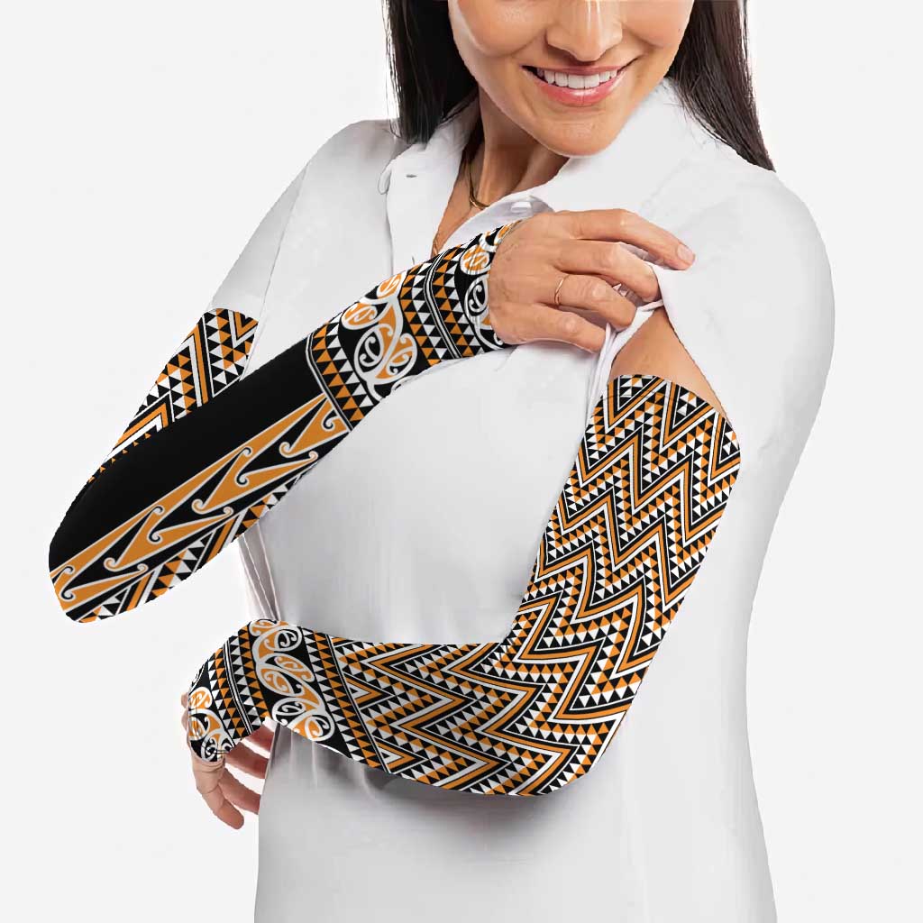 New Zealand Maori Niho Taniwha Arm Sleeves Karaka Mangopare and Puhoro Pattern - Aussie Hoodie