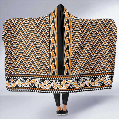 New Zealand Maori Niho Taniwha Hooded Blanket Karaka Mangopare and Puhoro Pattern