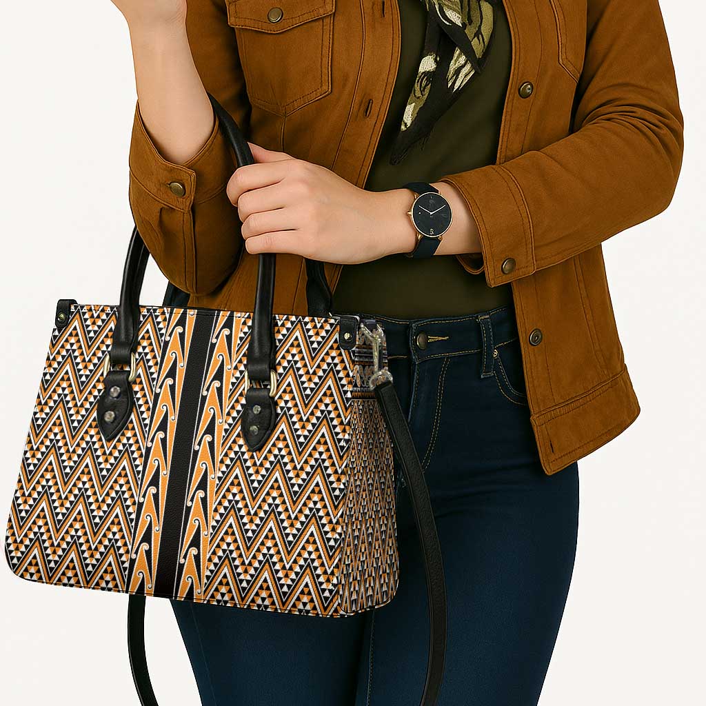 New Zealand Maori Niho Taniwha Leather Bag Karaka Mangopare and Puhoro Pattern - Aussie Hoodie