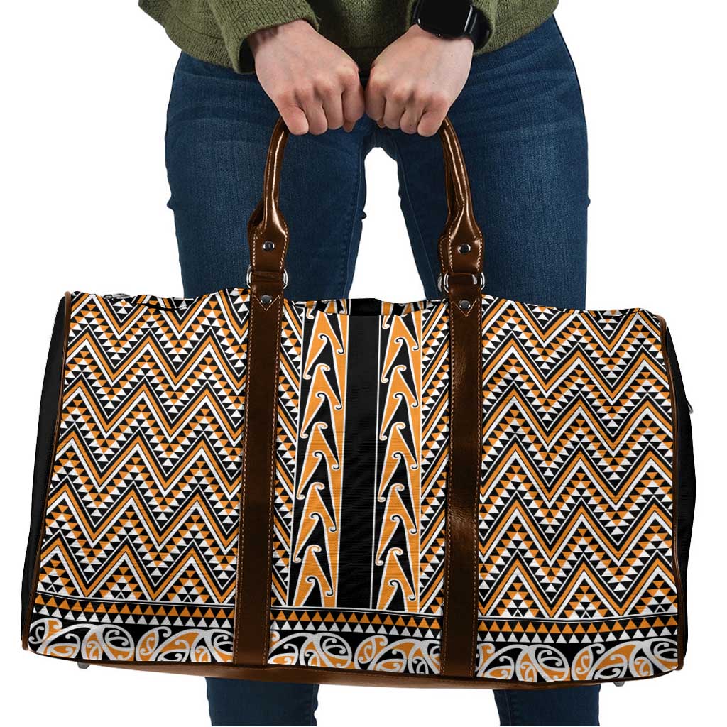 New Zealand Maori Niho Taniwha Travel Bag Karaka Mangopare and Puhoro Pattern - Aussie Hoodie