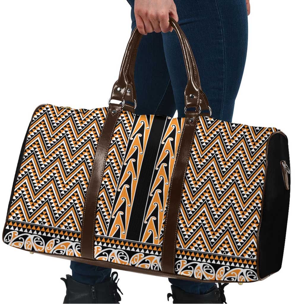 New Zealand Maori Niho Taniwha Travel Bag Karaka Mangopare and Puhoro Pattern - Aussie Hoodie