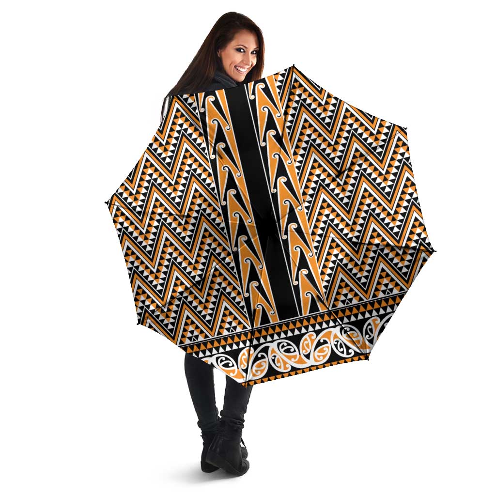 New Zealand Maori Niho Taniwha Umbrella Karaka Mangopare and Puhoro Pattern - Aussie Hoodie