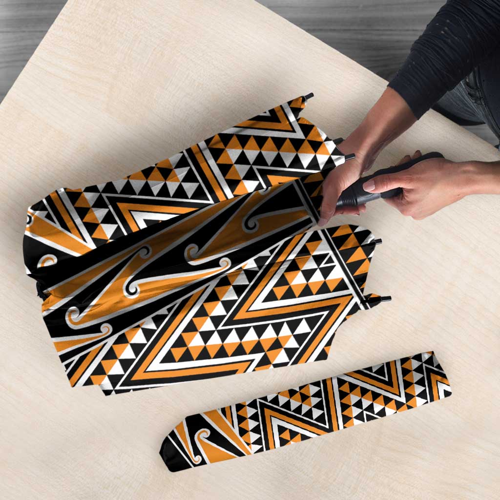 New Zealand Maori Niho Taniwha Umbrella Karaka Mangopare and Puhoro Pattern - Aussie Hoodie