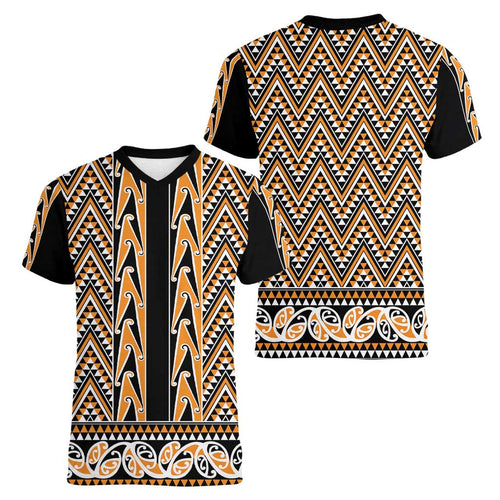 New Zealand Maori Niho Taniwha Women V-Neck T-Shirt Karaka Mangopare and Puhoro Pattern