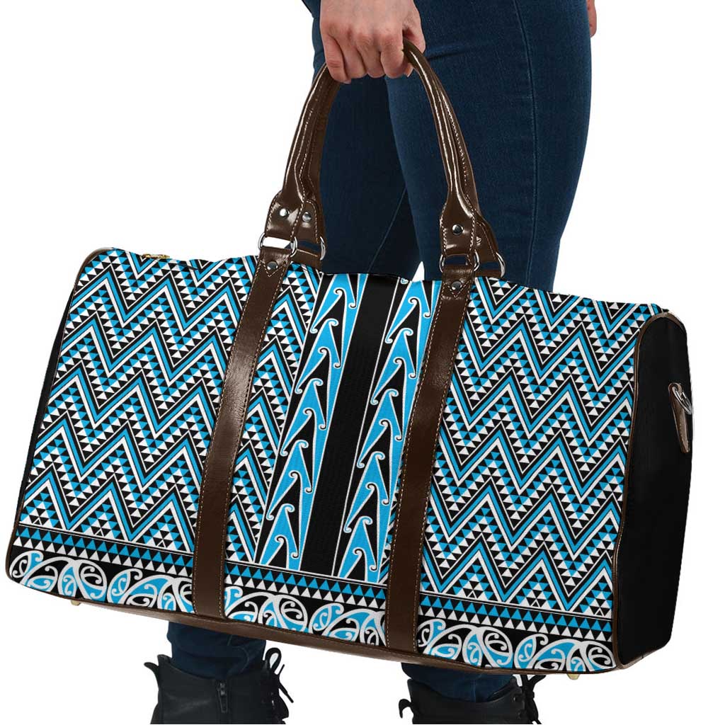New Zealand Maori Niho Taniwha Travel Bag Kikorangi Mangopare and Puhoro Pattern - Aussie Hoodie