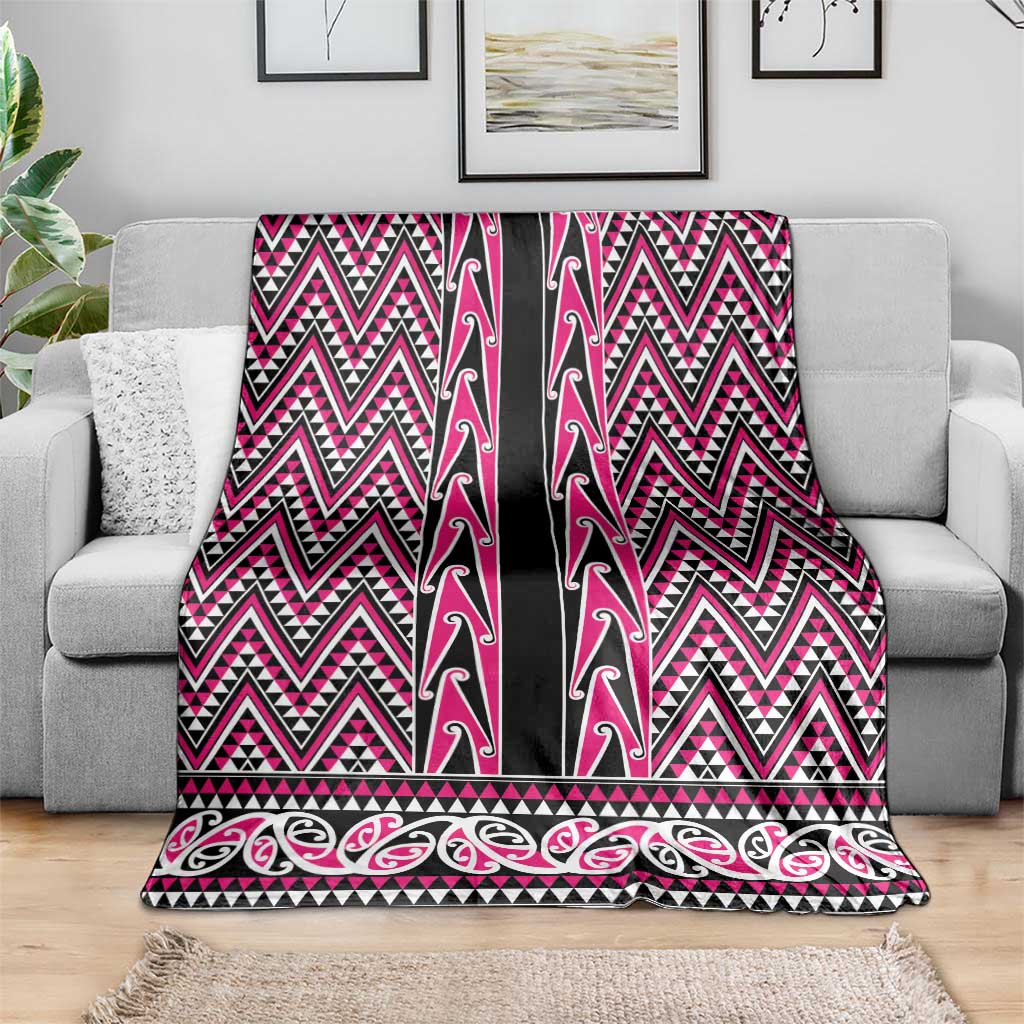 New Zealand Maori Niho Taniwha Blanket Mawhero Mangopare and Puhoro Pattern