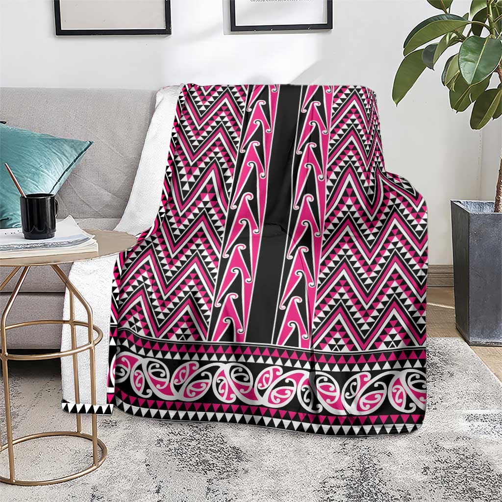 New Zealand Maori Niho Taniwha Blanket Mawhero Mangopare and Puhoro Pattern