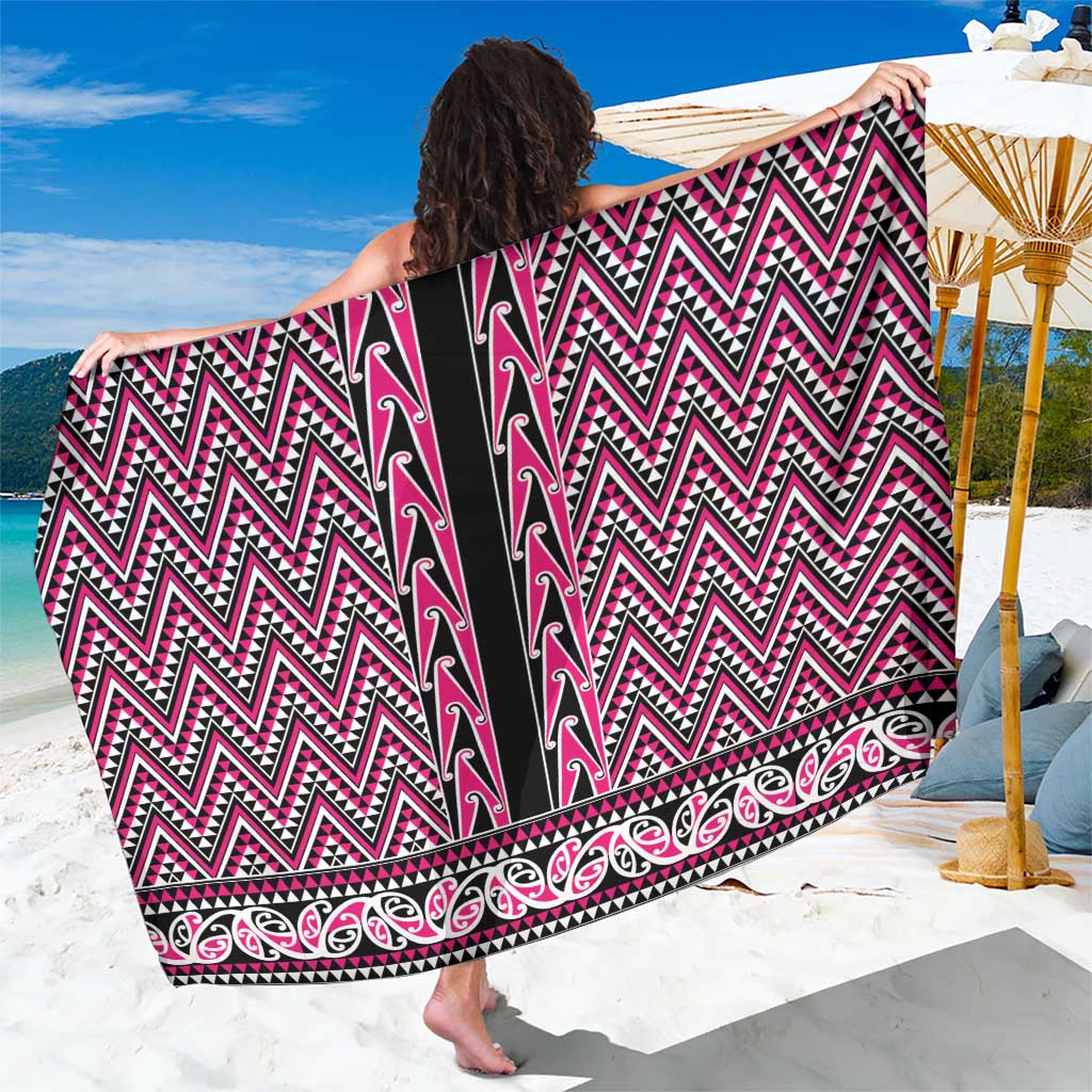 New Zealand Maori Niho Taniwha Sarong Mawhero Mangopare and Puhoro Pattern