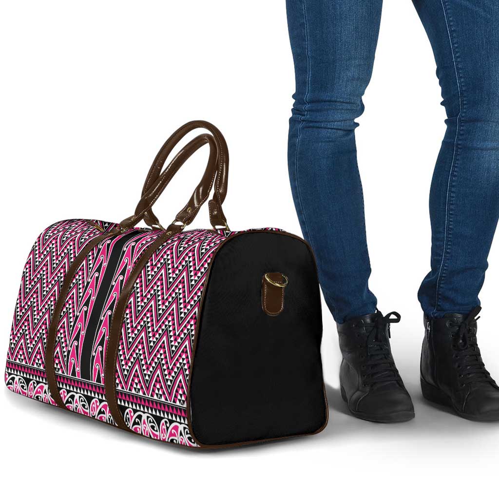 New Zealand Maori Niho Taniwha Travel Bag Mawhero Mangopare and Puhoro Pattern - Aussie Hoodie