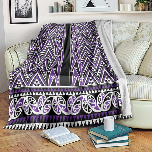 New Zealand Maori Niho Taniwha Blanket Waiporopo Mangopare and Puhoro Pattern