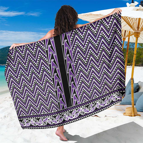 New Zealand Maori Niho Taniwha Sarong Waiporopo Mangopare and Puhoro Pattern