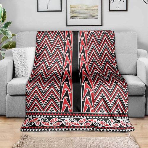 New Zealand Maori Niho Taniwha Blanket Whero Mangopare and Puhoro Pattern