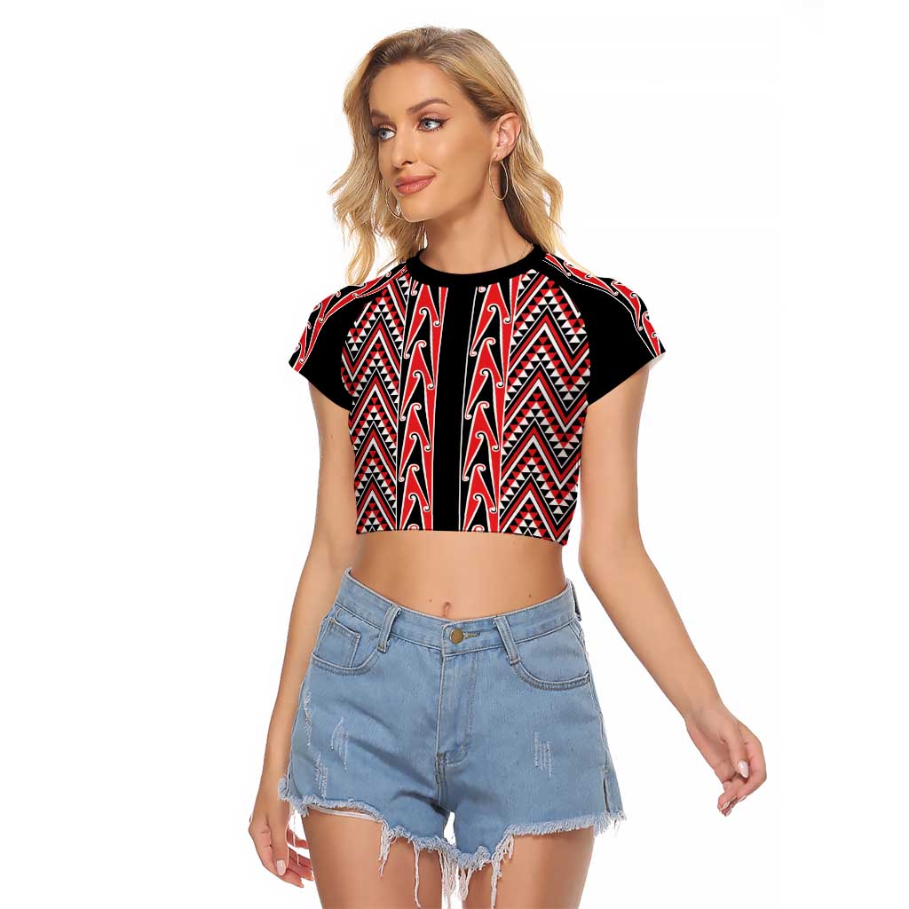 New Zealand Maori Niho Taniwha Raglan Cropped T Shirt Whero Mangopare and Puhoro Pattern