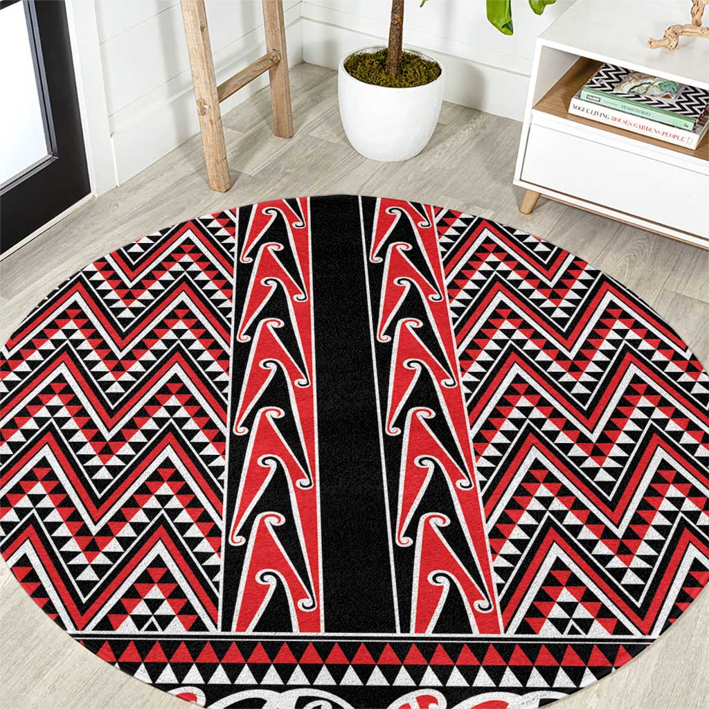 New Zealand Maori Niho Taniwha Round Carpet Whero Mangopare and Puhoro Pattern
