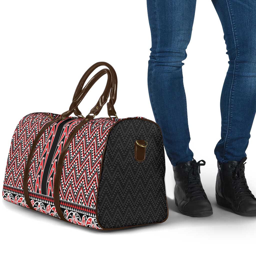 New Zealand Maori Niho Taniwha Travel Bag Whero Mangopare and Puhoro Pattern - Aussie Hoodie