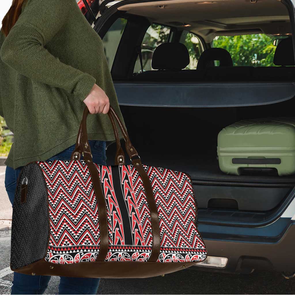 New Zealand Maori Niho Taniwha Travel Bag Whero Mangopare and Puhoro Pattern - Aussie Hoodie