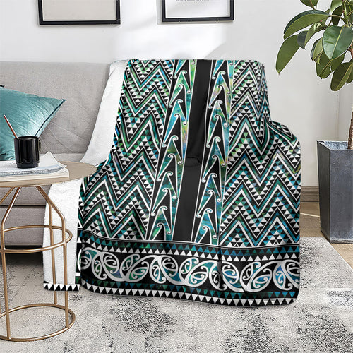 New Zealand Maori Niho Taniwha Blanket Papua Shell - Mangopare Puhoro Pattern