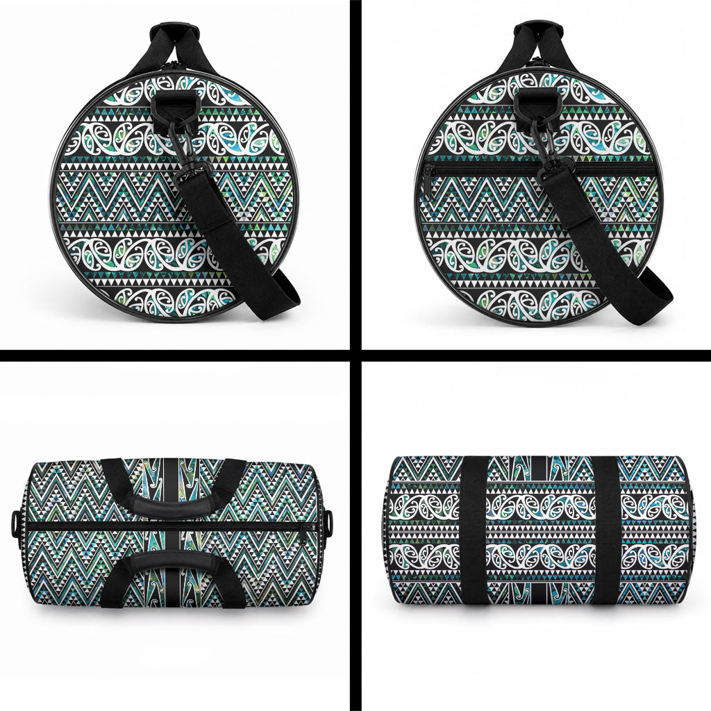 New Zealand Maori Niho Taniwha Duffle Bag Papua Shell - Mangopare Puhoro Pattern