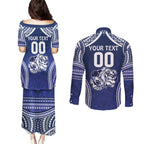 Bulldogs Rugby Custom Couples Matching Puletasi and Long Sleeve Button Shirt Go Berries With Polynesian Style