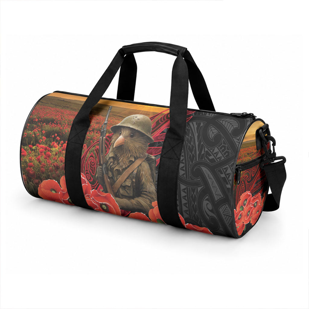 Maori Kiwi Soldier Fern Tattoo ANZAC Day Duffle Bag Lest We Forget