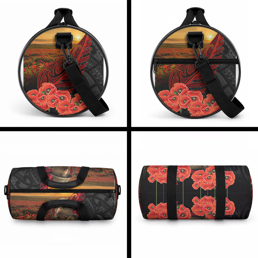 Maori Kiwi Soldier Fern Tattoo ANZAC Day Duffle Bag Lest We Forget