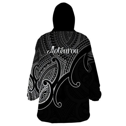 aotearoa-maori-koru-wearable-blanket-hoodie-polynesian-pacific-tribal-black