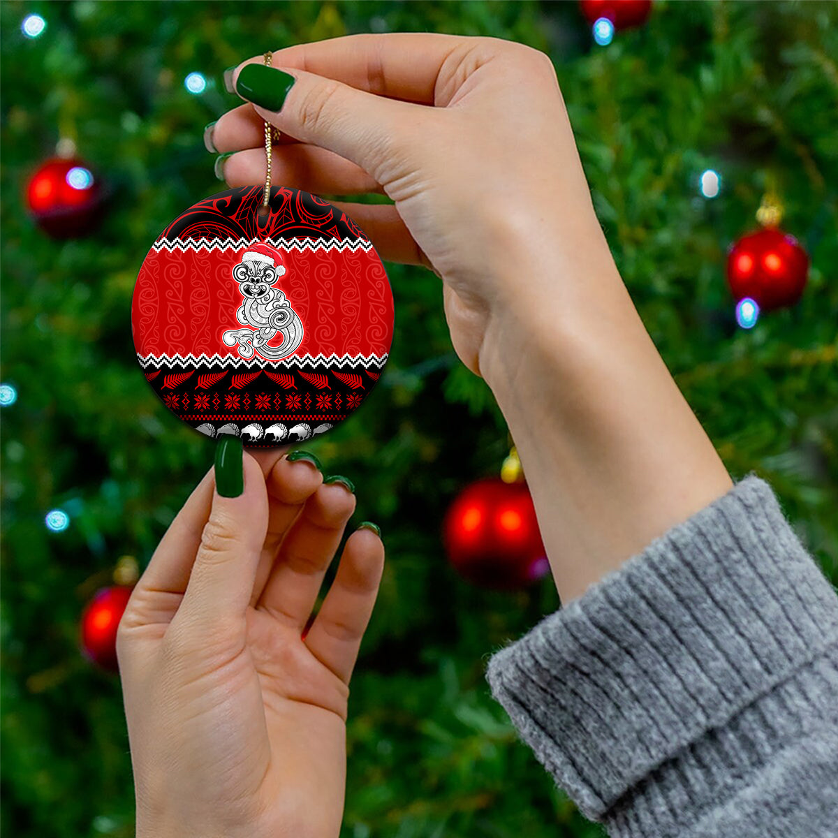personalised-new-zealand-christmas-ceramic-ornament-maori-tiki-meri-kirihimete