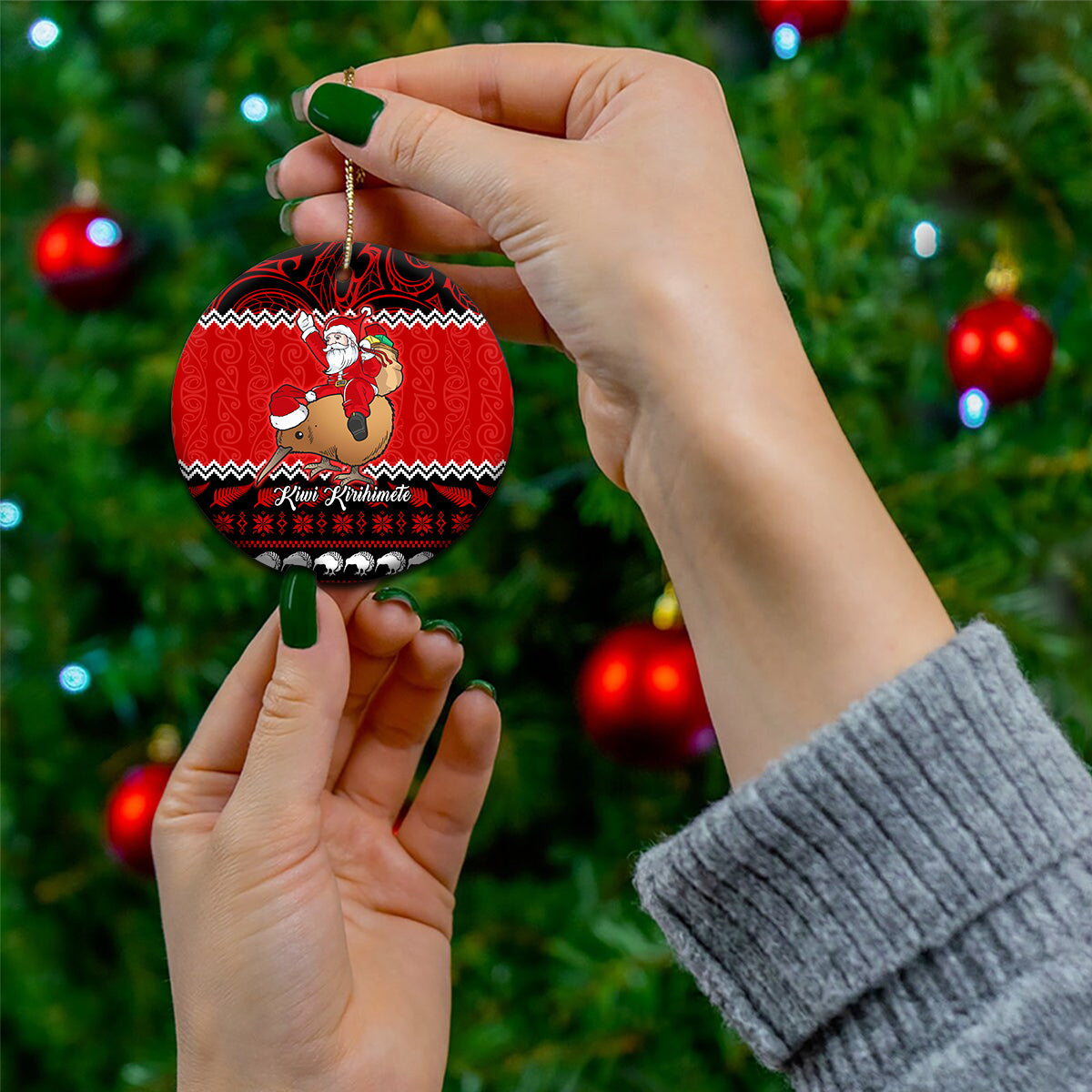 personalised-new-zealand-christmas-ceramic-ornament-kiwi-santa-claus-maori-meri-kirihimete