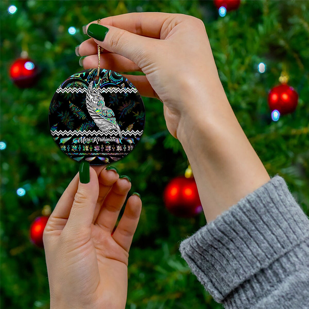 personalised-new-zealand-christmas-ceramic-ornament-maori-fern-manaia-meri-kirihimete-with-papaua-shell