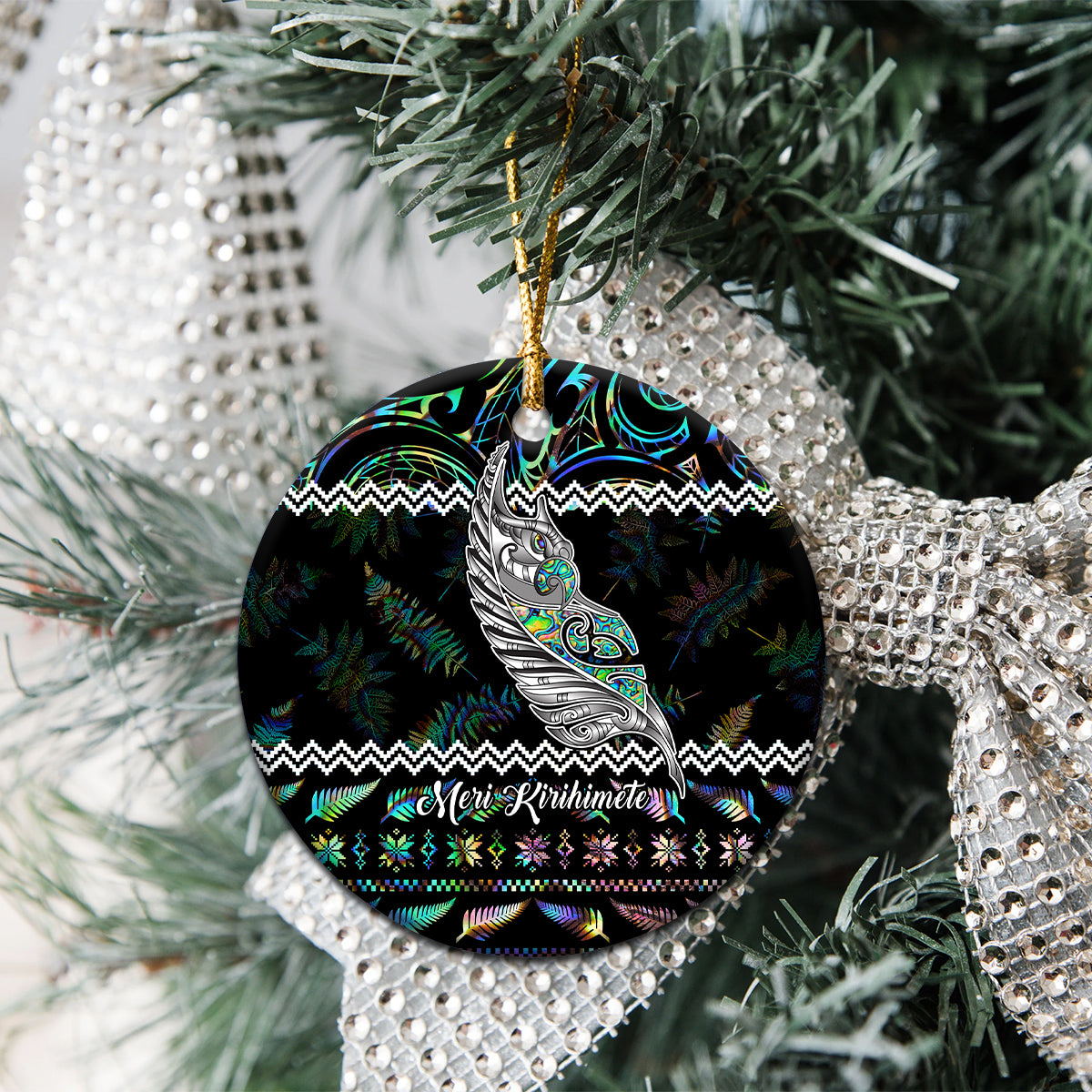 personalised-new-zealand-christmas-ceramic-ornament-maori-fern-manaia-meri-kirihimete-with-papaua-shell