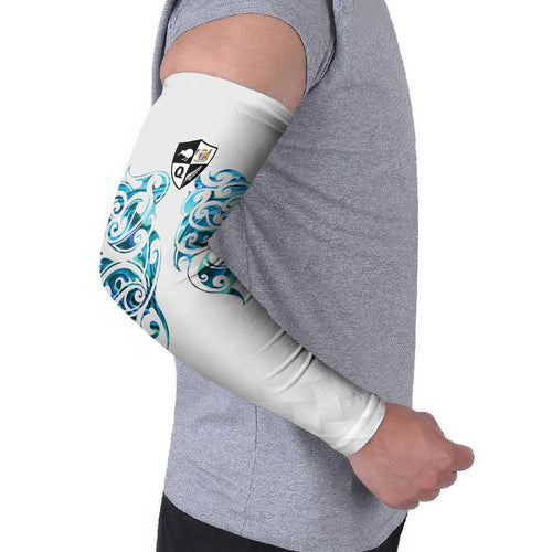 Queensland Maori Kiwi Personalised Arm Sleeves Ma Kakariki Papua Shell Maori Tribal Tattoo - Aussie Hoodie