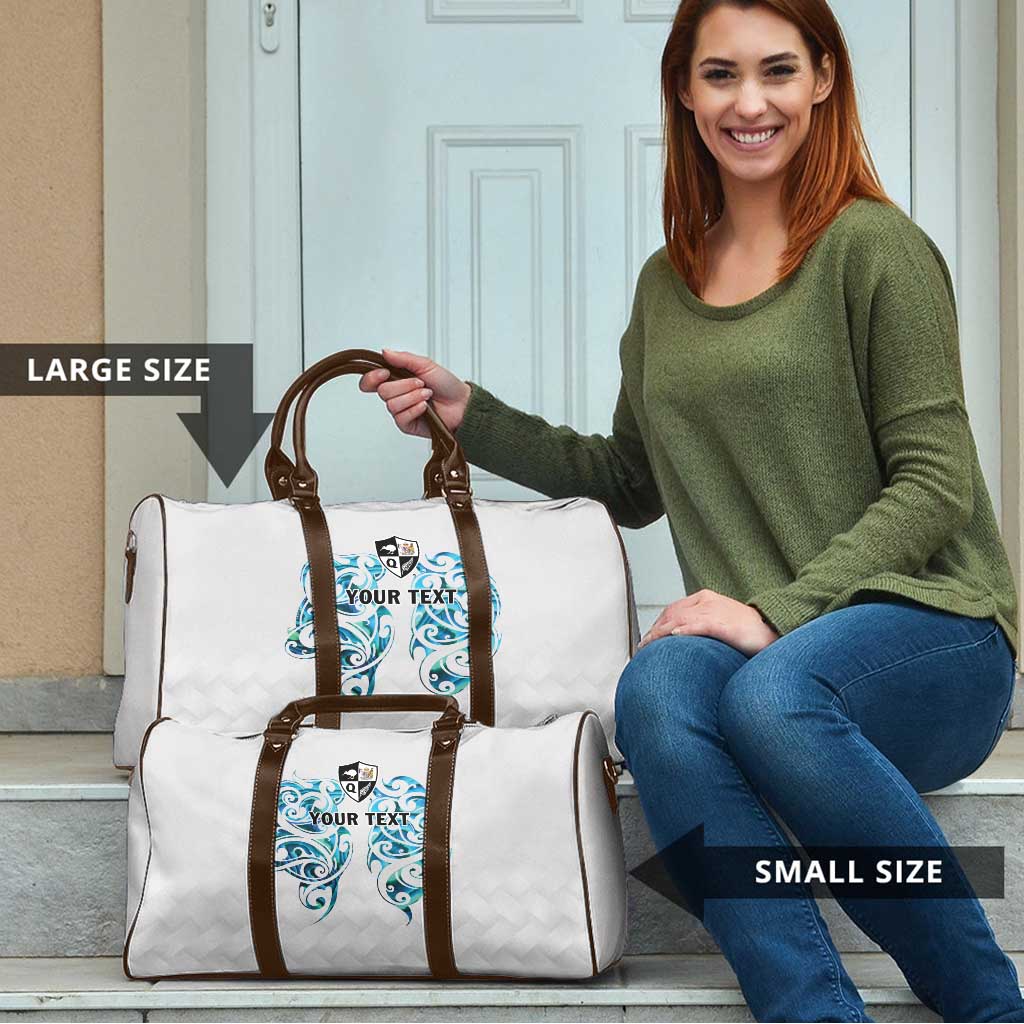 Queensland Maori Kiwi Personalised Travel Bag Ma Kakariki Papua Shell Maori Tribal Tattoo - Aussie Hoodie